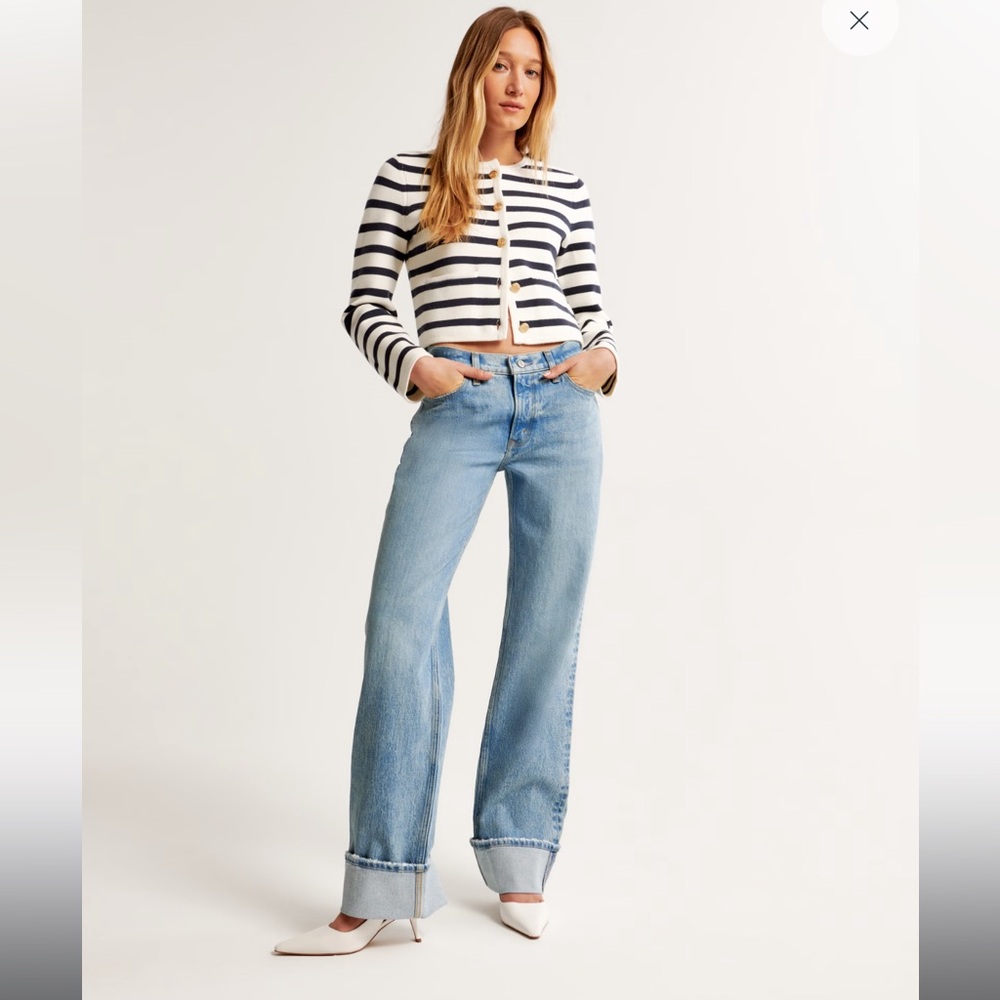 Low rise baggy jean with cuff